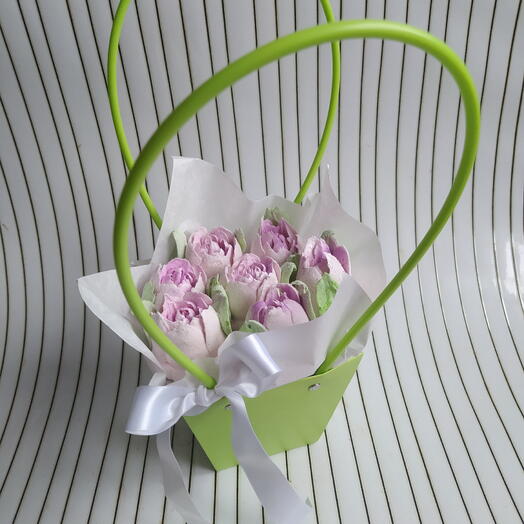 Зефирные тюльпаны в сиреневом оттенке