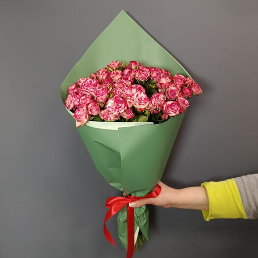 Букет из 15 кустовых роз фаерворкс