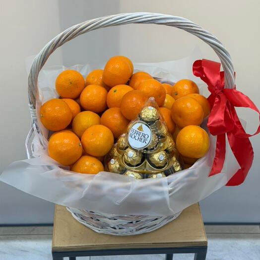 Фруктовая корзинка с ferrero