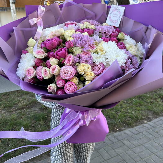 Букет кустовые розы и хризантемы 🌸