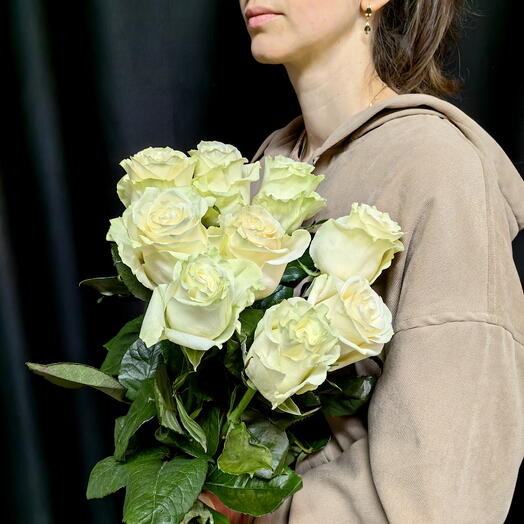 Букет из 9 белых роз (код 21)