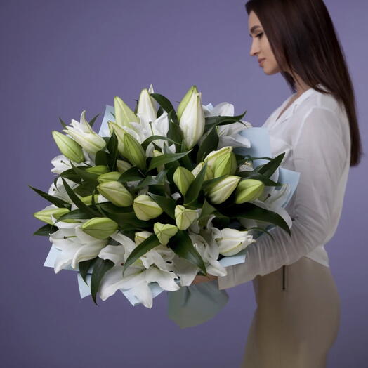 Букет из 9 лилий