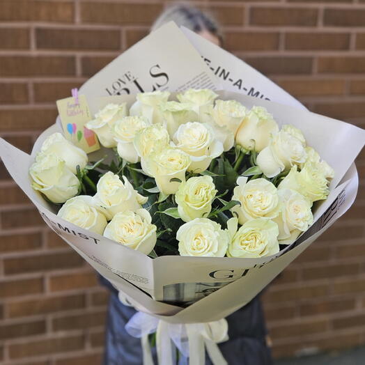 White roses 25pcs