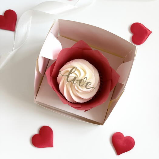 Капкейк с топпером love на 14 февраля