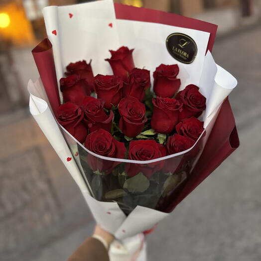 15 dutch roses