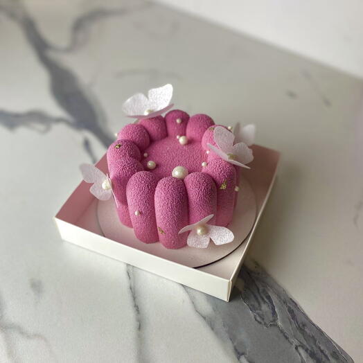 Муссовый бенто торт с бабочками