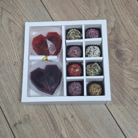 Набор авторский чай "Два сердца", конфеты финиковые без сахара