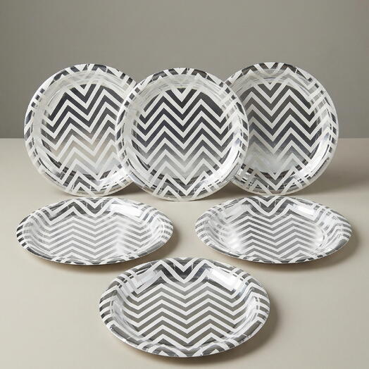 Тарелки одноразовые (18 см) Зигзаги, Белый/Серебро, 6 шт