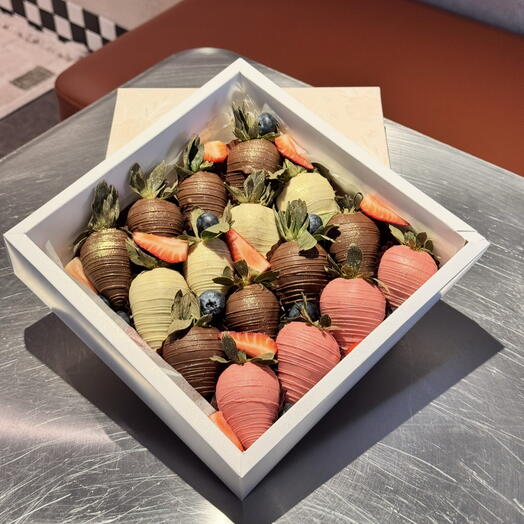 Бокс из клубники🍫