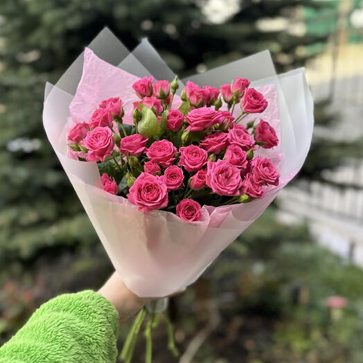 Букет 7 кустовых роз