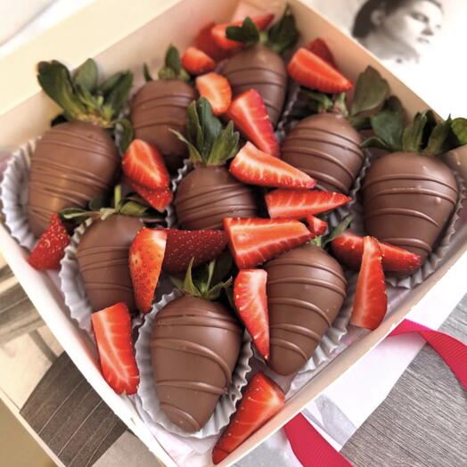 Клубника в шоколаде 9 штук