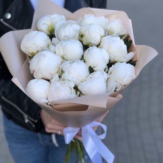 Белые пионы 15 шт