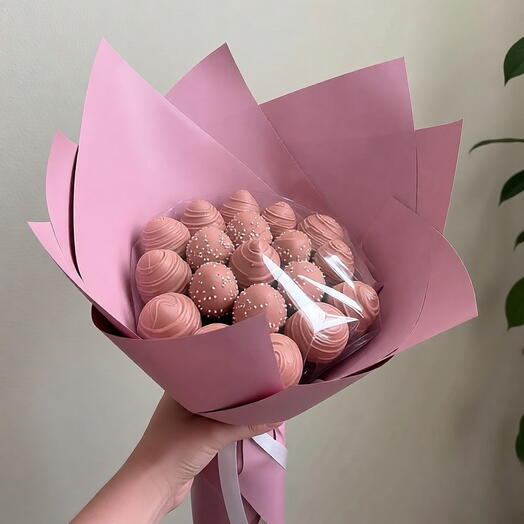 Букет клубники в шоколаде 19 ягод Pink
