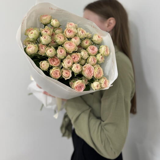 Монобукет из 11 кустовых роз 🌸