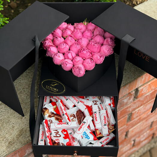 Sweet box with Spray roses