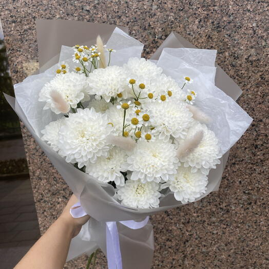 Стильный букет-комплимент Bloom room, 🌿🤍хризантема, ромашка, лагурус
