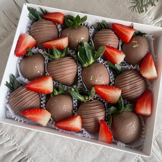 Клубника 12 шт акция 🍓