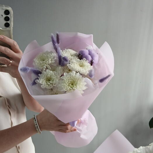 Мини букет из хризантемы