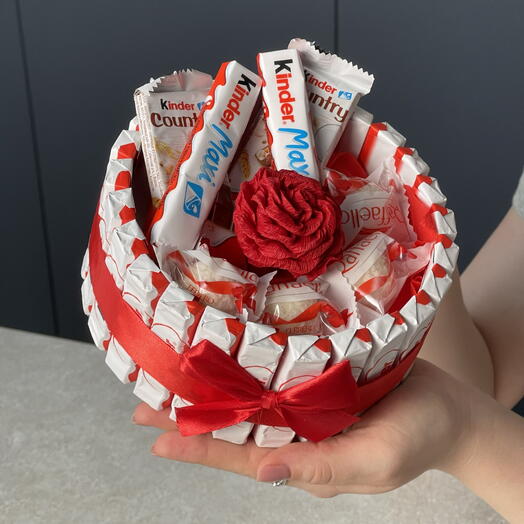 Подарочный набор торт Kinder с розой