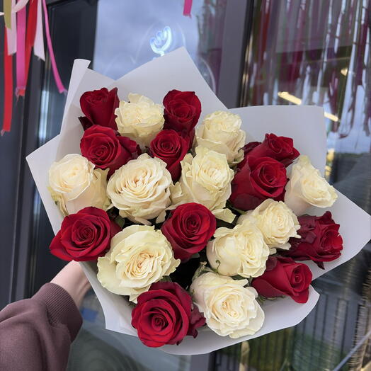 Букет из 21 розы микс