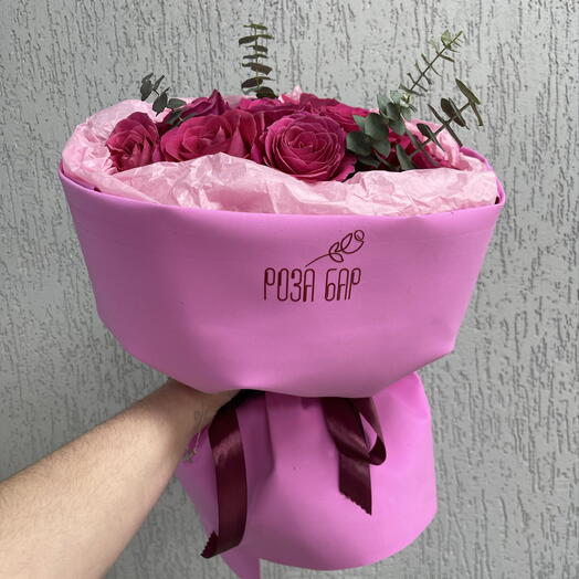 Букет из розовых роз