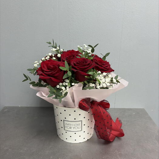 Красные розы с любовью ❣️