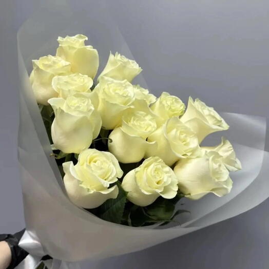 Букет из 15 белых роз