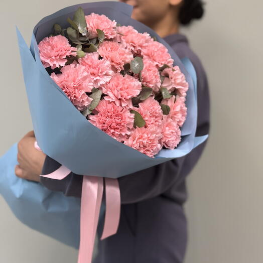 🌸 «Розовая дымка: диантусы с эвкалиптом»