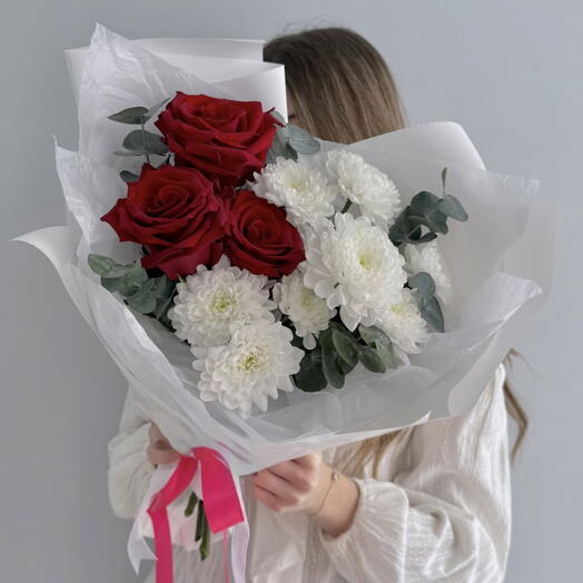 Букет Безмятежное счастье 🌹в стильной объемной упаковке
