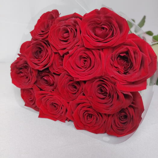 🥀Пачка Красные розы 15 штук сорт Ред Наоми (Red Naomi), 60 см