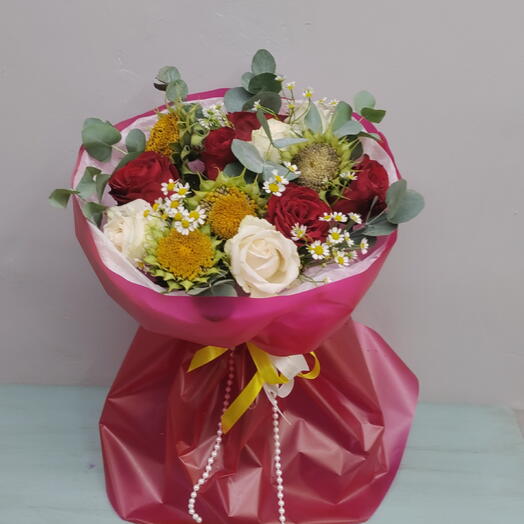 Букет из роз и подсолнухов,,🌸