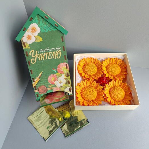 Чайный домик " Учителю" с суфлейными цветами 🌻