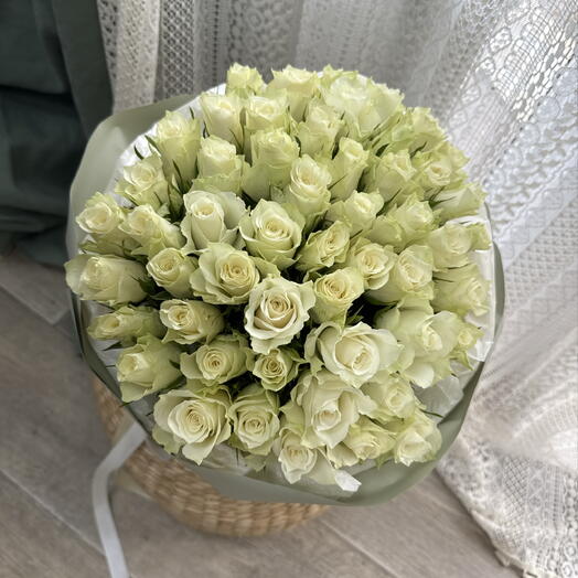 Букет из 51 розы в упаковке