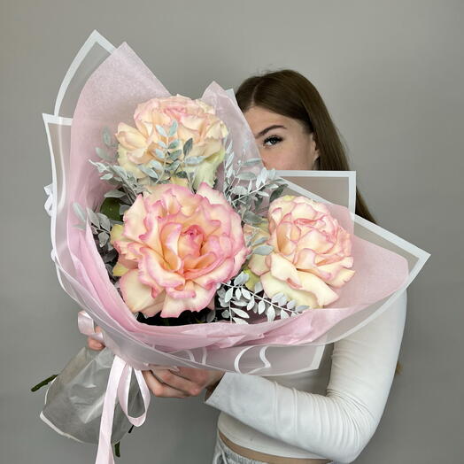 Букет комплимент с французской розой «Эсперанто» 🌸