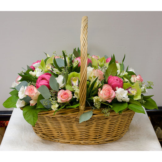 Basket of flowers Viennese ball