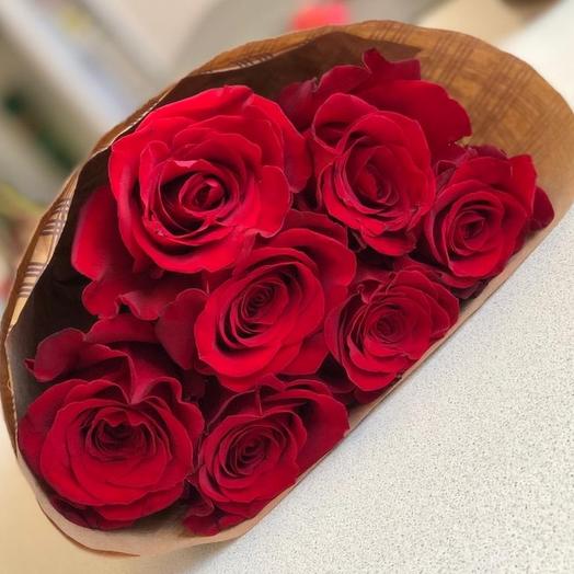 Rosas rojas en la elaboración