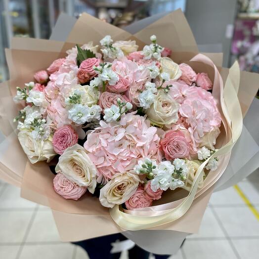 Author's bouquet with peony roses and hydrangea 🧁
