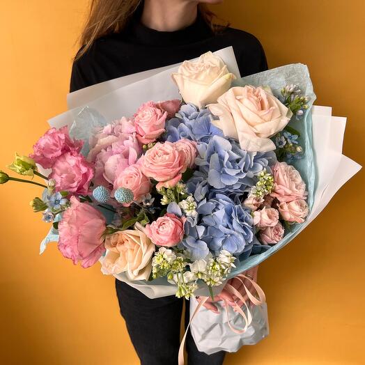 "Youth", bouquet with hydrangea and roses
