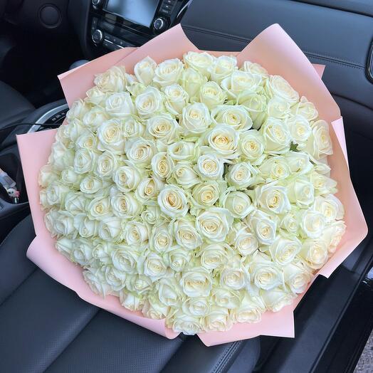 Ramo de rosas blancas 101pcs