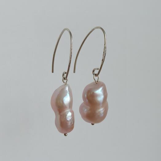 Pendientes de perlas barrocas grandes de color rosa