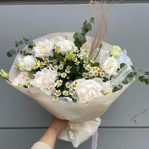 Пионы (светло розовые на данный момент) в букете для любимой 💝