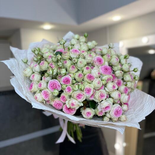 Elegante ramo de 29 Ramas de rosas Arbustivas