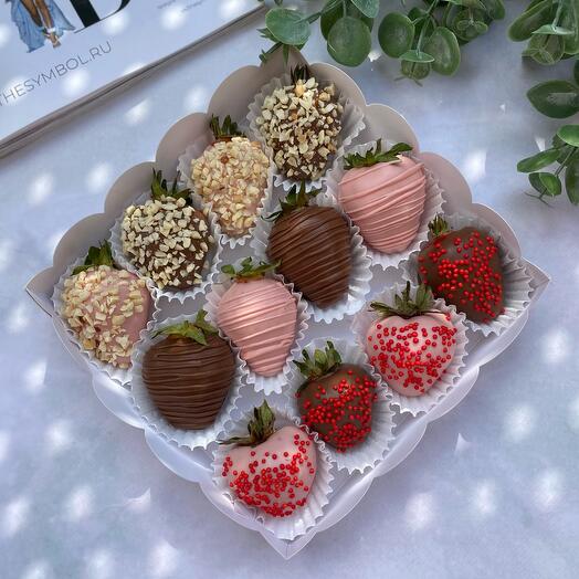 Клубника в шоколаде «pleasure» 9-12 шт