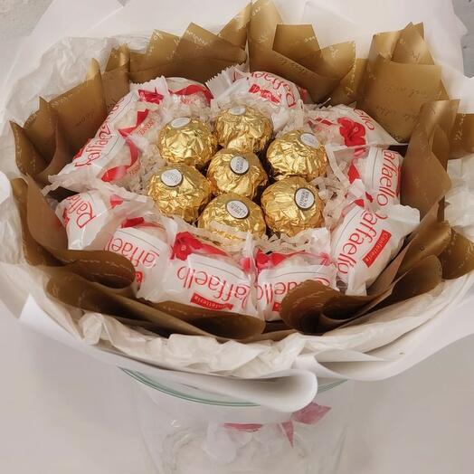 Bouquet of Ferrero Rosher and Raffaello