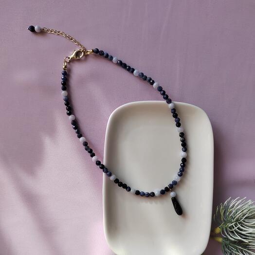 Ожерелье из содалита и голубого агата