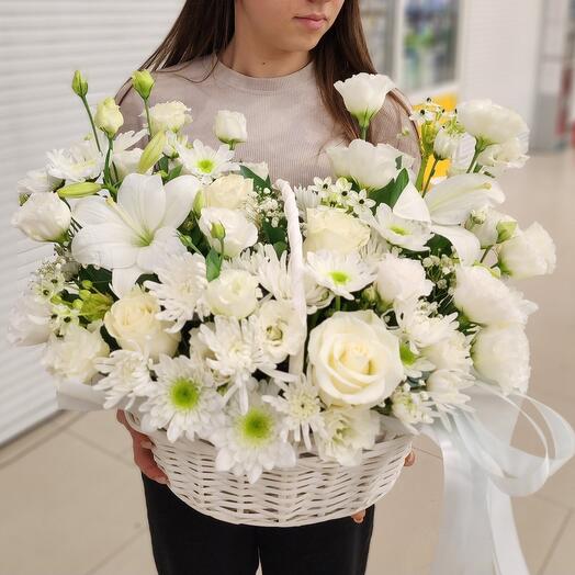 Корзина с цветами