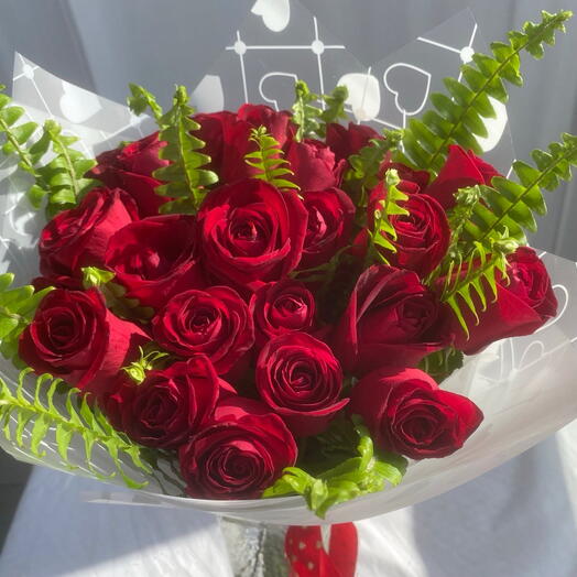 Bouquet of 25 red roses