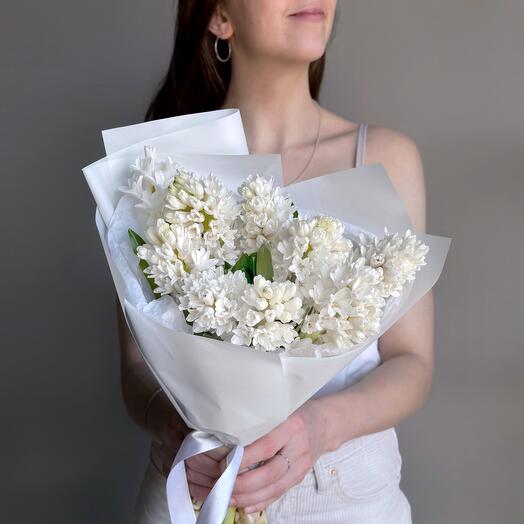 Весенний букет белый гиацинт 9