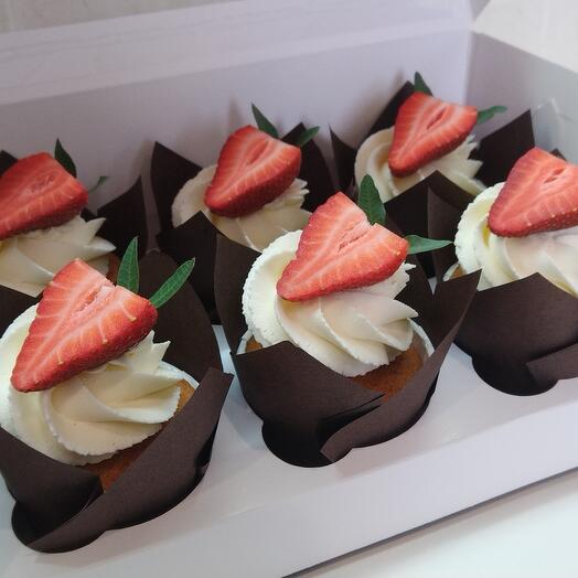 Juego de cupcakes con decoración de bayas 6 piezas