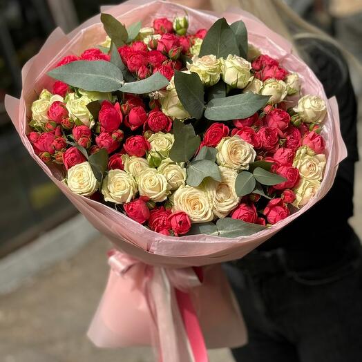 Bouquet "Lady" (mix of 25 spray roses with eucalyptus)